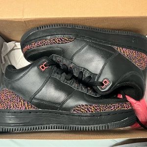 Nike AJF 3 in black berry size 6Y / 7.5 W